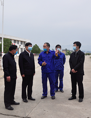 Baise city's weekly resolution mayor is inspecting and guiding work safety in the company